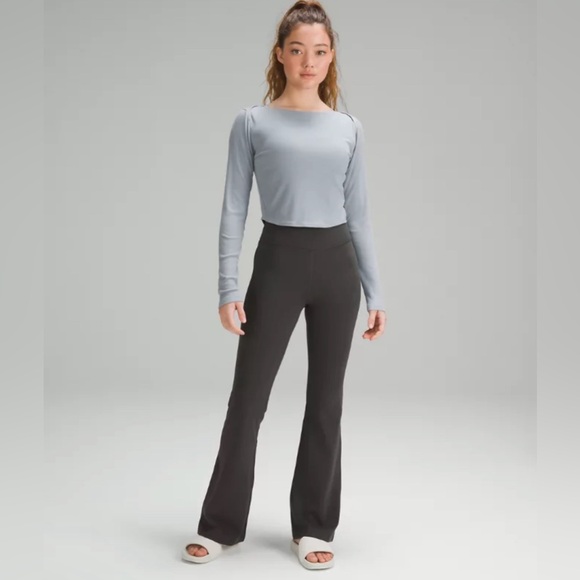 Lululemon twist back top approximately size 8 Pit to Pit 20” pale teal - Picture 1 of 5